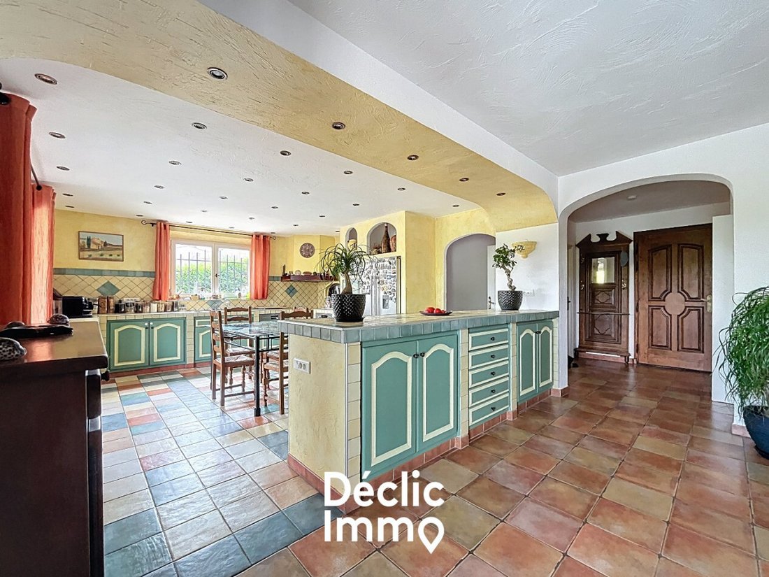 House in Saint-Paul-en-Forêt, Provence-Alpes-Côte d'Azur, France 4 - 16170870