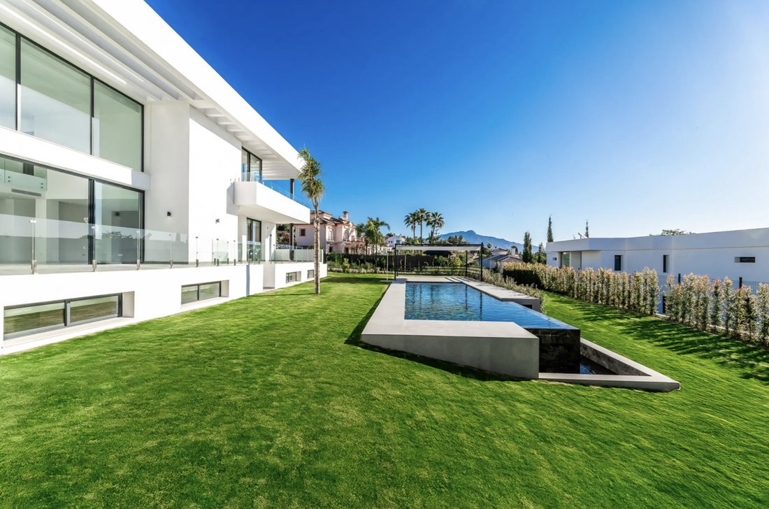 Villa in Benahavis, Andalusia, Spain 2 - 16171429