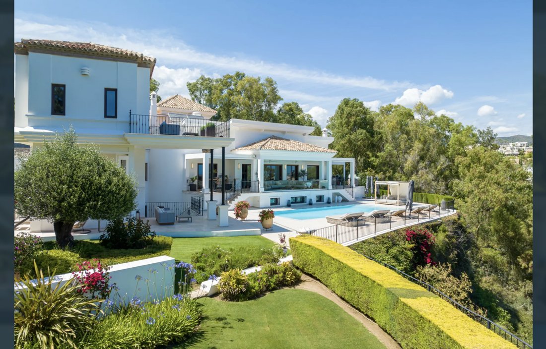 Villa in La Quinta, Benahavis, Andalusia 2 - 16171345
