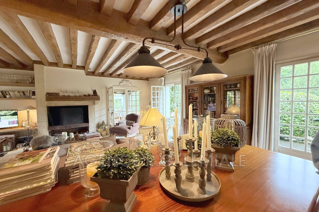 Villa in Sud, Le Mesnil-le-Roi, France 2 - 16138250
