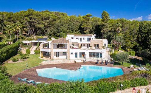 Estate in Mougins, Provence-Alpes-Côte d'Azur, France 1