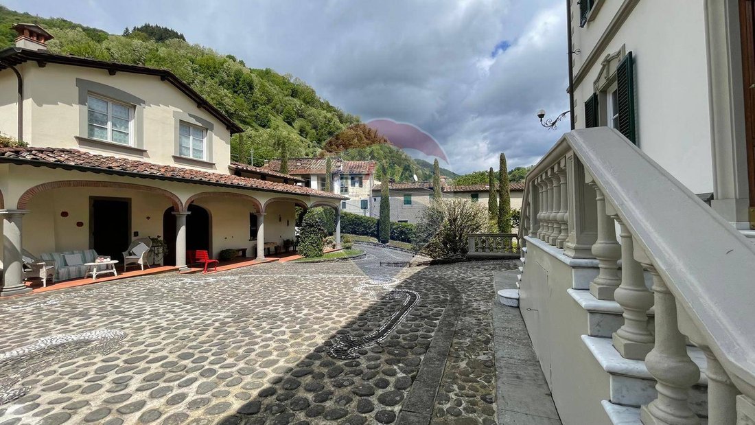 Villa in Bagni di Lucca, Tuscany, Italy 4 - 16173014