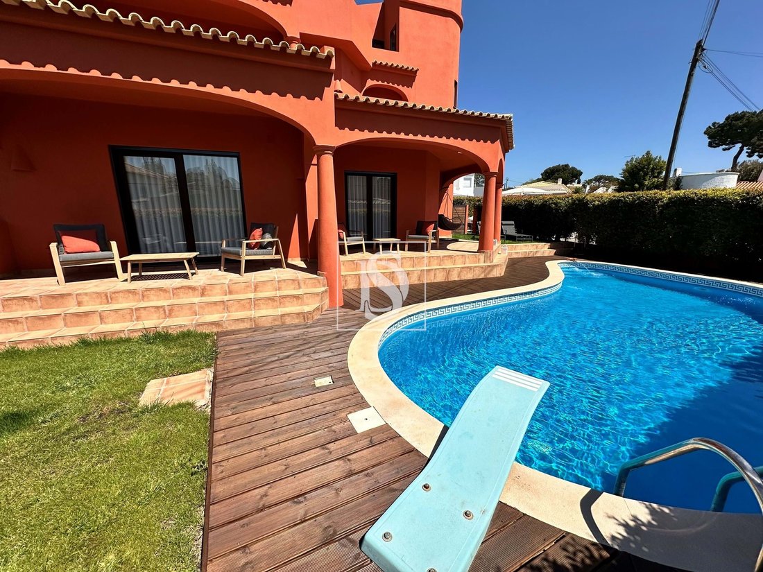 Villa in Vilamoura, Quarteira, Algarve 2 - 16171974