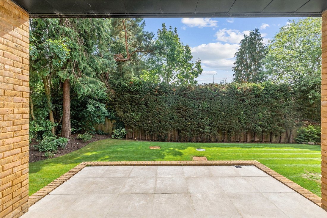 Apartment in Northwood, Hillingdon, England 5 - 16170633