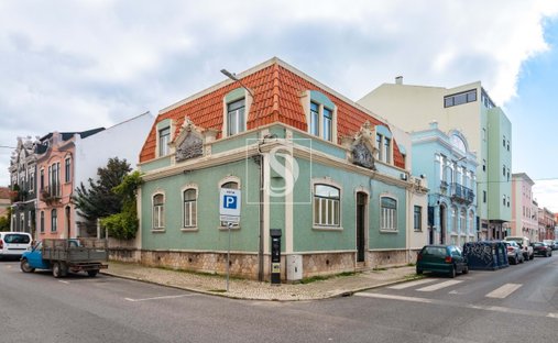 House in Setubal, Setubal, Portugal 1