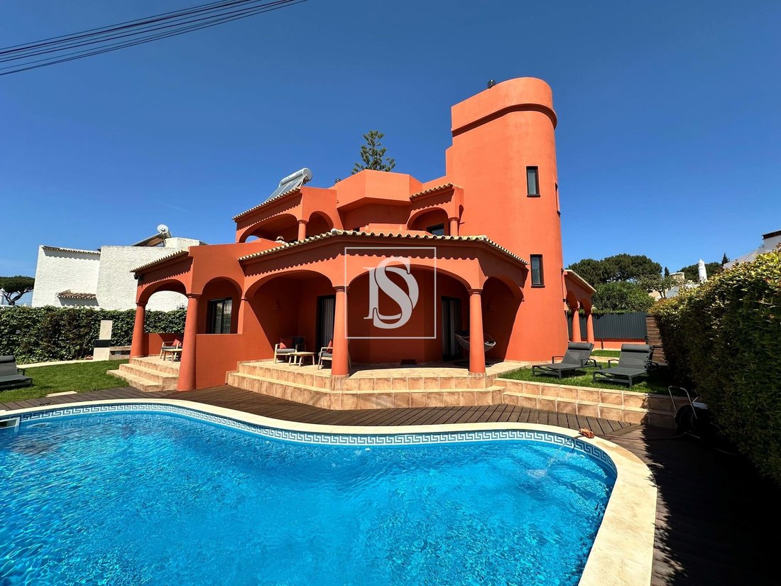 Villa in Vilamoura, Quarteira, Algarve 1 - 16171974
