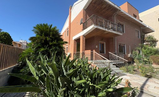 Villa in Sant'Alenixedda - Genneruxi, Cagliari, Sardinien 1