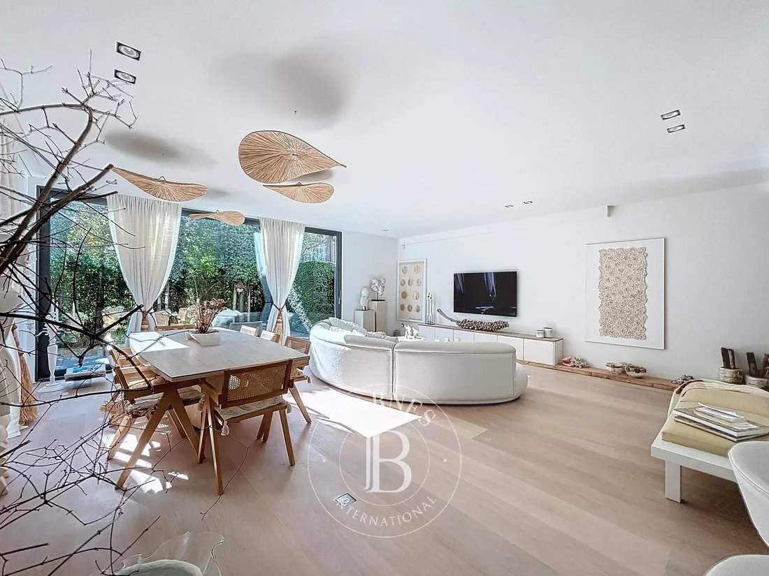 Photo inspiration: Gallery Detail: Observatory Contemporary Garden Terrace Apartment In Uccle Brussels