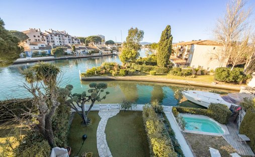 Villa in Grimaud, Provence-Alpes-Côte d'Azur, France 1