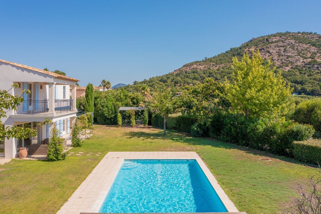 Villa in Grimaud, Provence-Alpes-Côte d'Azur, France 2 - 16171195