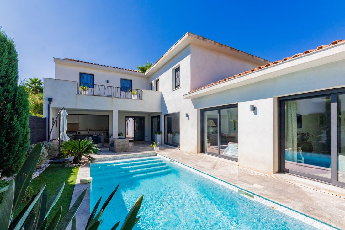 Villa en Sainte-Maxime, Provenza-Alpes-Costa Azul, Francia 2 - 16171311