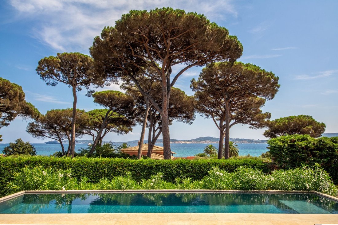 Villa in Grimaud, Provence-Alpes-Côte d'Azur, France 1 - 16171313