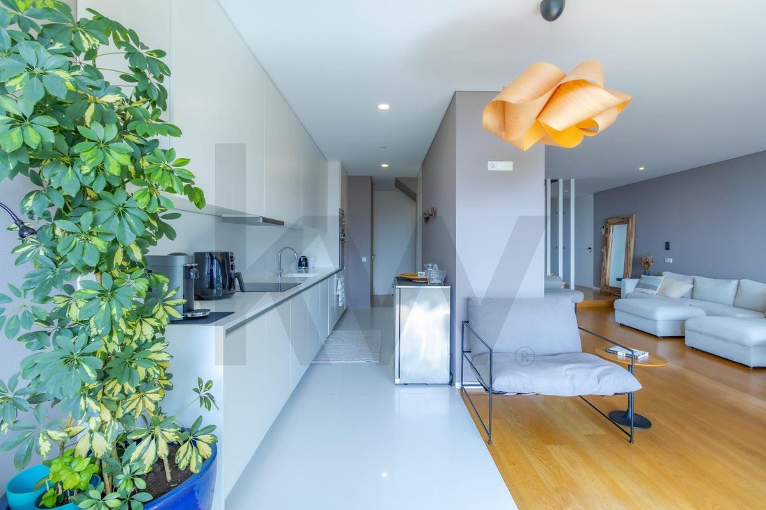 Apartment in Mafamude e Vilar do Paraiso, Porto District, Portugal 5 - 16174452