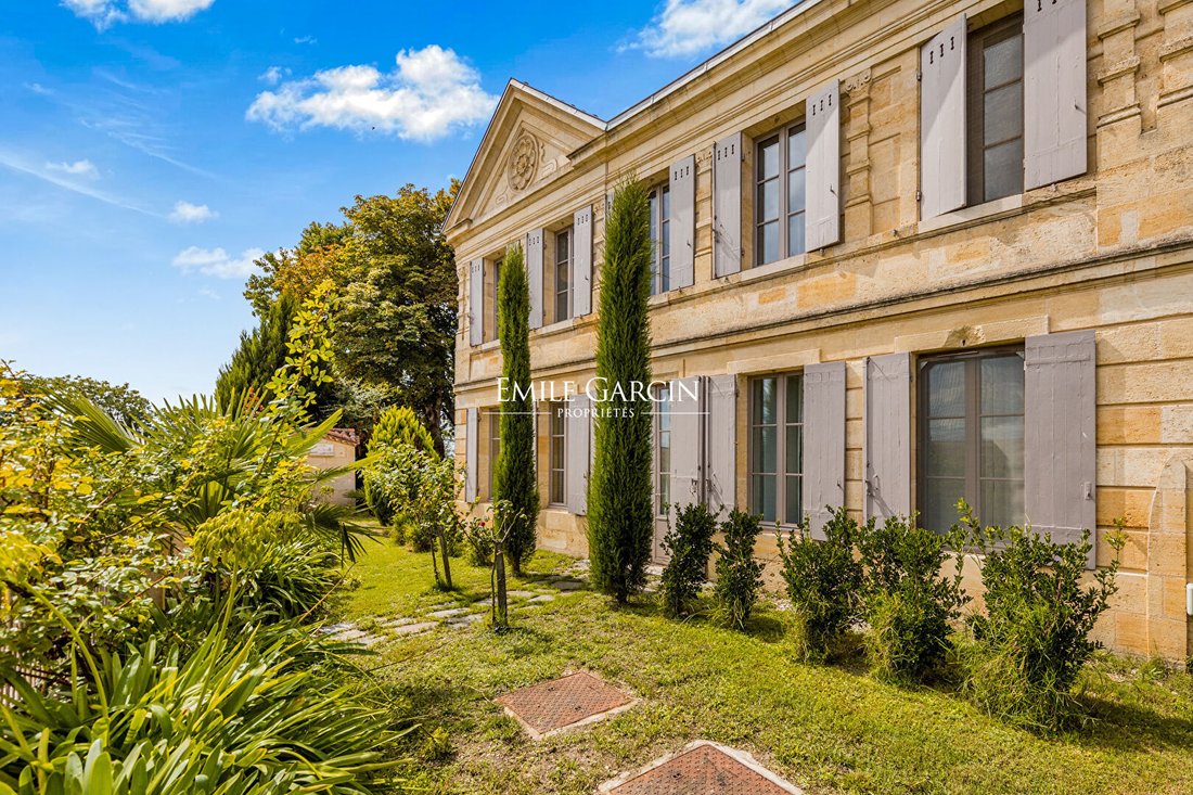 Villa in Saint-Christoly-Médoc, Nouvelle-Aquitaine, France 1 - 16168626