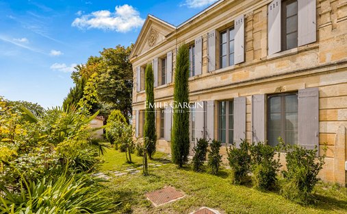 Villa in Saint-Christoly-Médoc, Nouvelle-Aquitaine, France 1