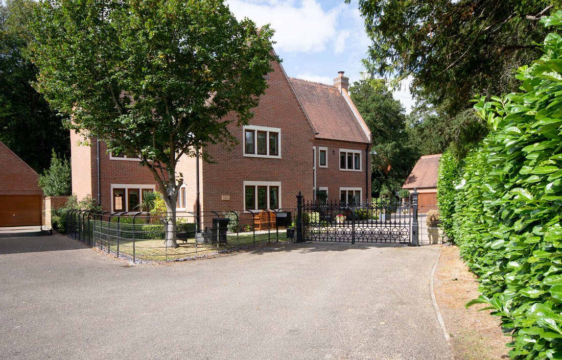 House in Bunny, England 1 - 16172596