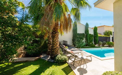 Villa in Ville-Les Saquedes-Le Bouillonnet, Sainte-Maxime, France 1