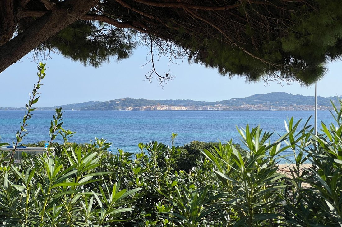 Villa in Grimaud, Provence-Alpes-Côte d'Azur, France 1 - 16171182