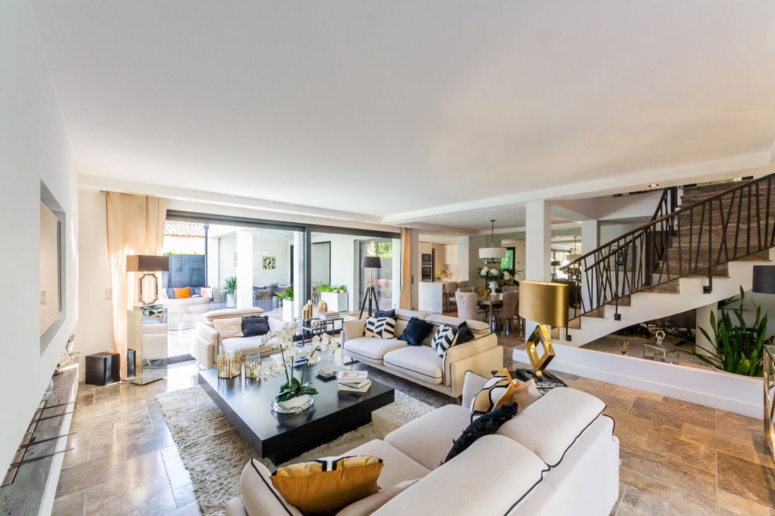 Villa en Sainte-Maxime, Provenza-Alpes-Costa Azul, Francia 3 - 16171311