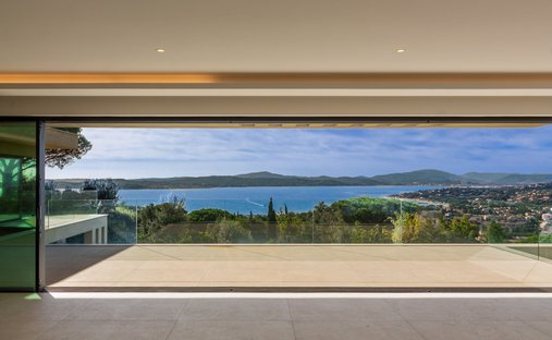Villa in Ville-Les Saquedes-Le Bouillonnet, Sainte-Maxime, France 1