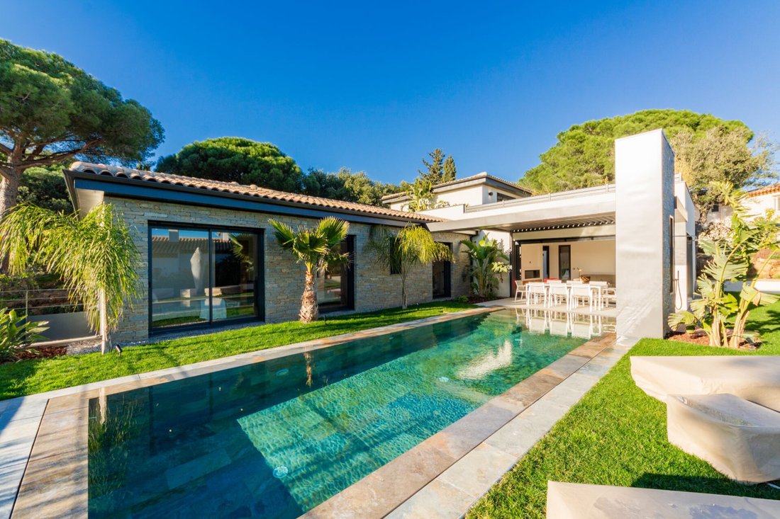 Villa in Nartelle-Noyer-Bellevue-bd des Sardinaux, Sainte-Maxime, France 1 - 16171273