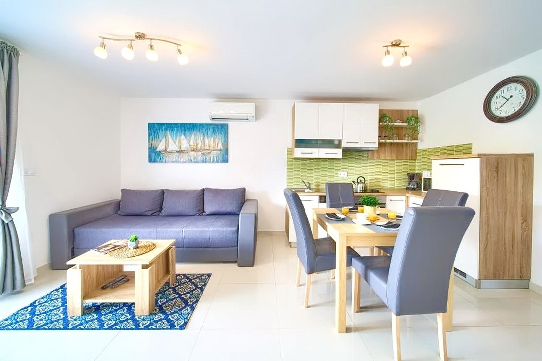 Apartment in Malinska, Primorje-Gorski Kotar County, Croatia 1 - 16169098