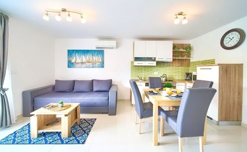 Apartment in Malinska, Primorje-Gorski Kotar County, Croatia 1
