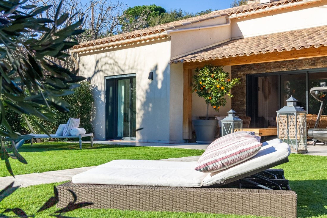 Villa in Le Plan-de-la-Tour, Provence-Alpes-Côte d'Azur, France 2 - 16171211