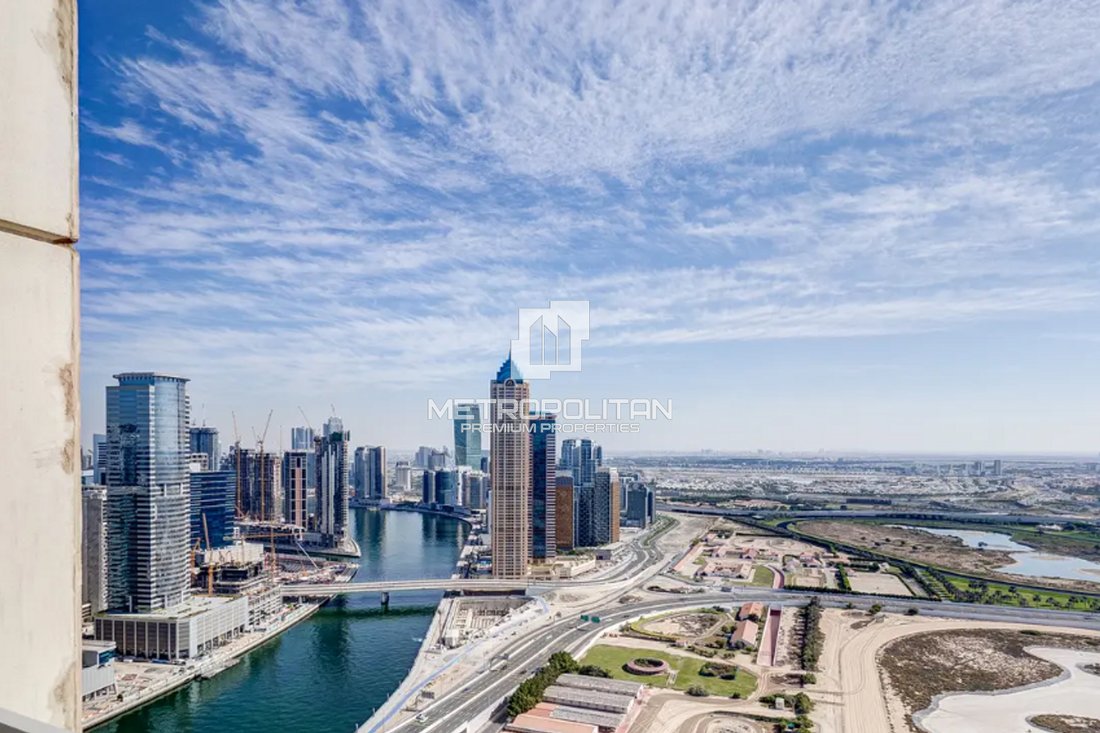 Apartment in Business Bay, Dubai, United Arab Emirates 1 - 16169364