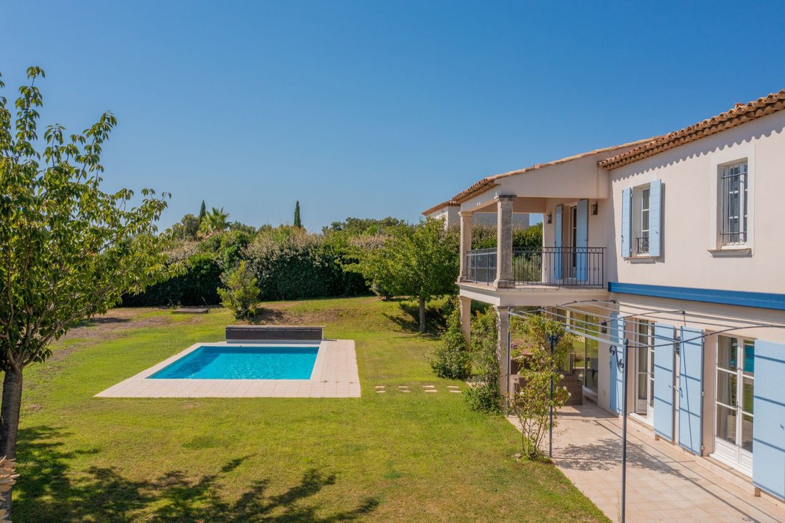 Villa in Grimaud, Provence-Alpes-Côte d'Azur, France 3 - 16171195