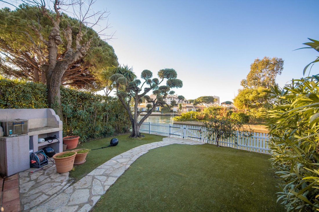 Villa in Grimaud, Provence-Alpes-Côte d'Azur, France 4 - 16171443
