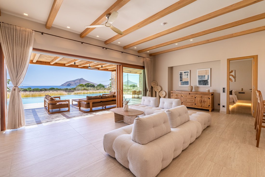 Villa in Paros, Aegean, Greece 1 - 15002240