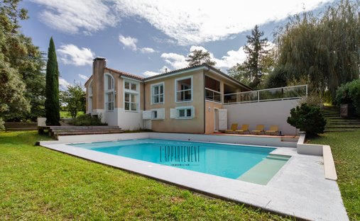 House in Saint Cyprien, Toulouse, France 1