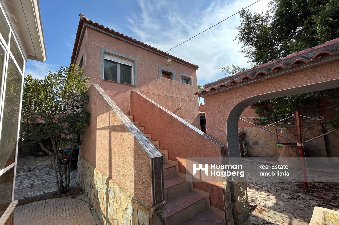 Villa in Elx / Elche, Valencian Community, Spain 2 - 14667337