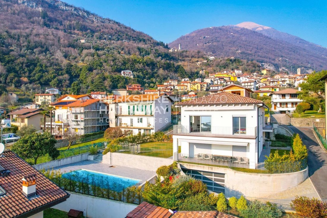 Apartment in Ossuccio, Lombardy, Italy 2 - 16172639