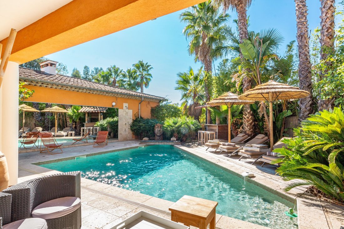 Villa in Ville-Les Saquedes-Le Bouillonnet, Sainte-Maxime, France 2 - 16171325