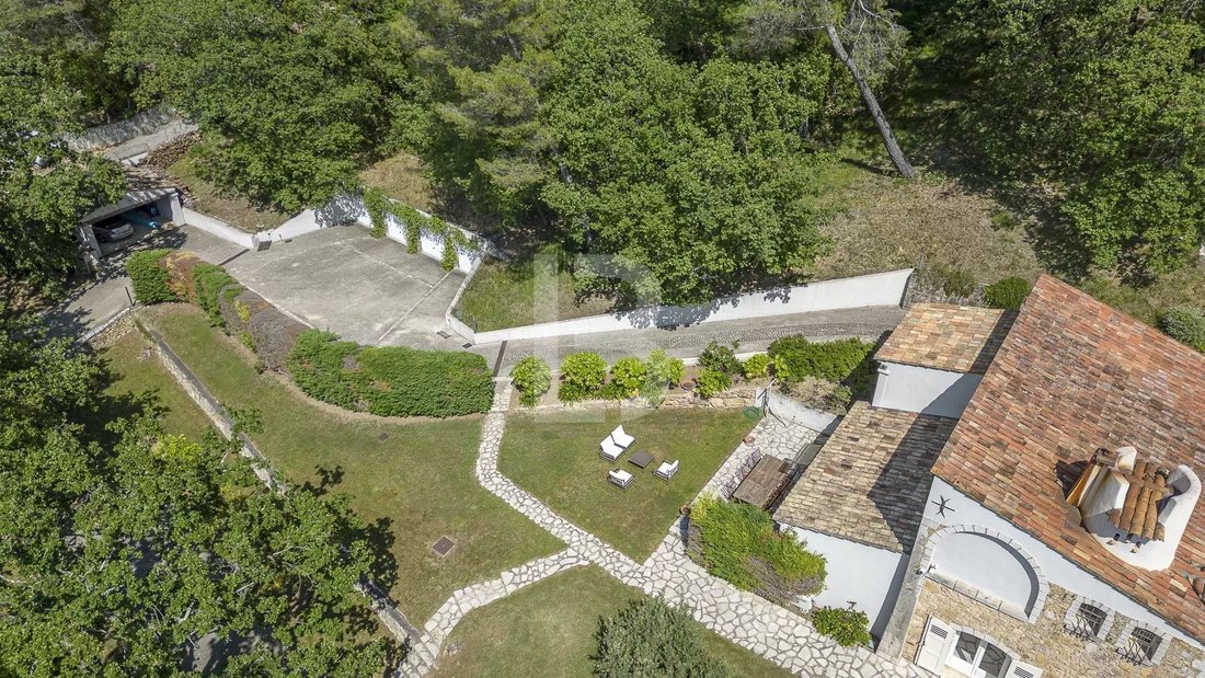 Estate in Mougins, Provence-Alpes-Côte d'Azur, France 3 - 16179862