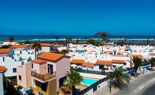 Villa en La Oliva, Canarias, España 1