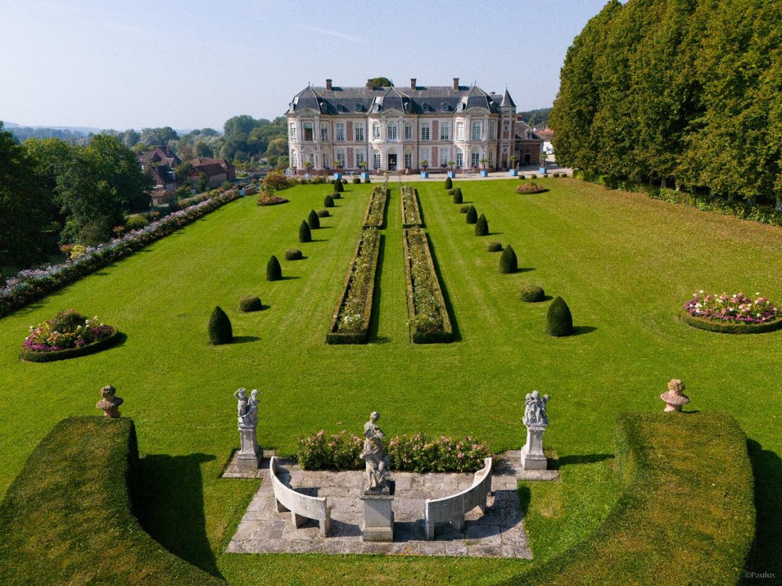 The Folly of Buissy: A Versailles Whisper Along the Somme’s Edge