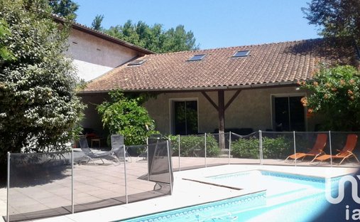 House in Ares, Nouvelle-Aquitaine, France 1