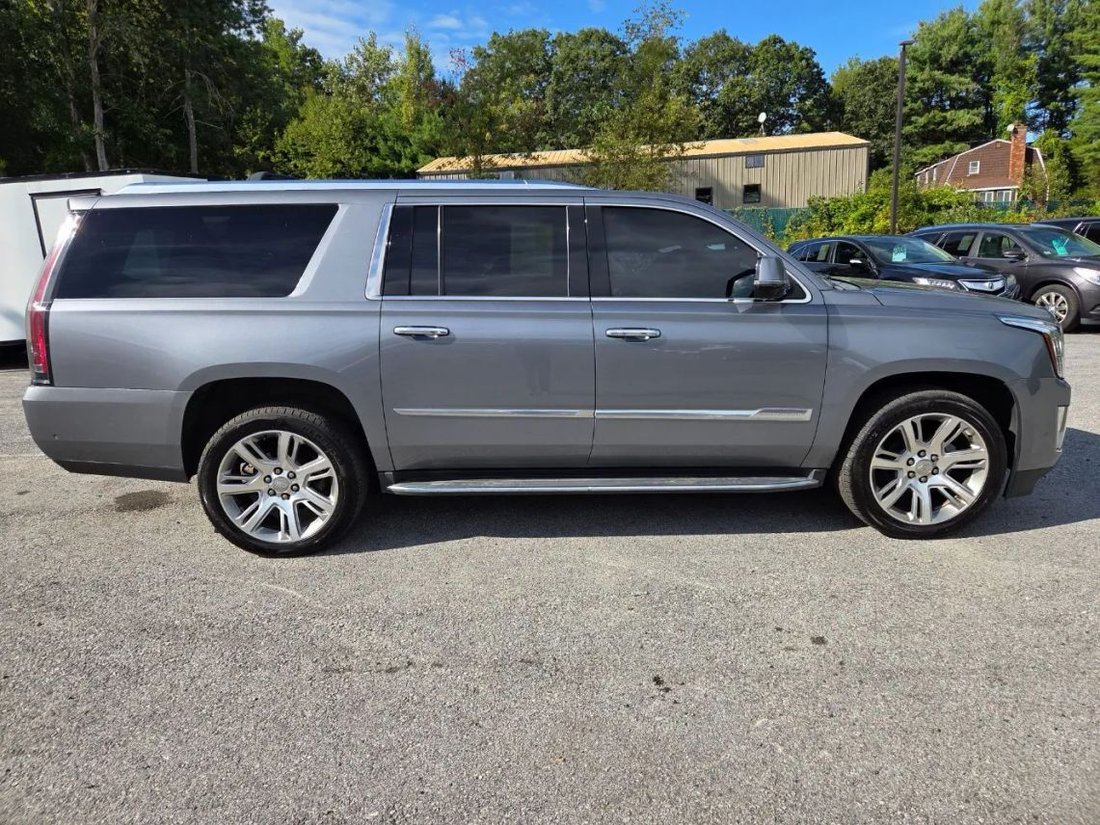 Suv in Charlton, MA, United States 2 - 16171540