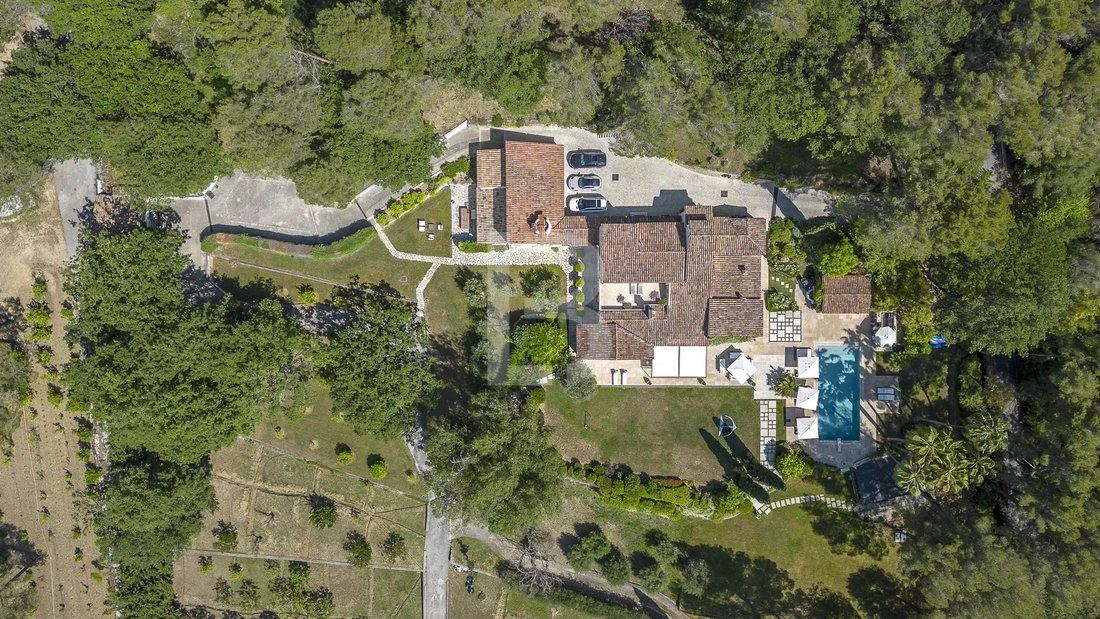 Estate in Mougins, Provence-Alpes-Côte d'Azur, France 2 - 16179862