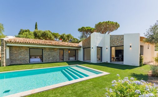 Villa in Ville-Les Saquedes-Le Bouillonnet, Sainte-Maxime, France 1