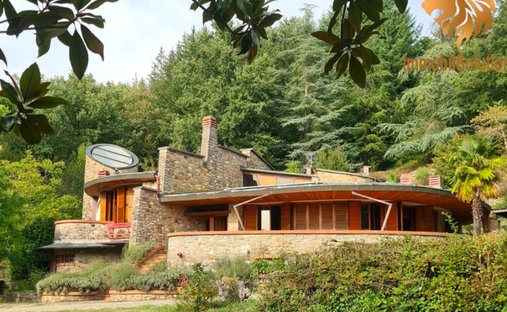 Villa in Chiusi della Verna, Tuscany, Italy 1