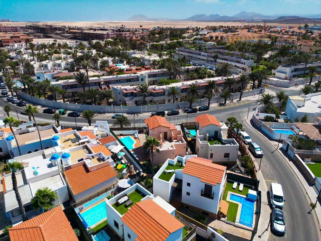 Villa in La Oliva, Canary Islands, Spain 3 - 16172210