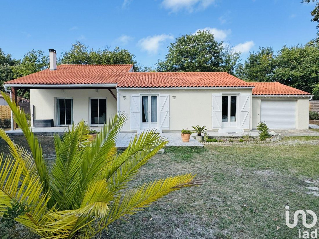 House in Soulac-sur-Mer, Nouvelle-Aquitaine, France 1 - 16172070