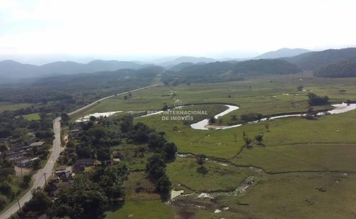 Farm Ranch in Sete Barras, State of São Paulo, Brazil 1