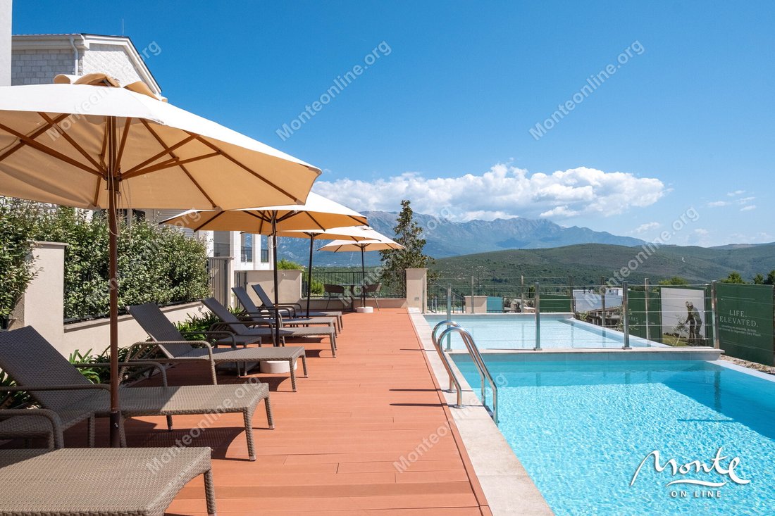 Apartment in Milovići, Tivat Municipality, Montenegro 1 - 16176769