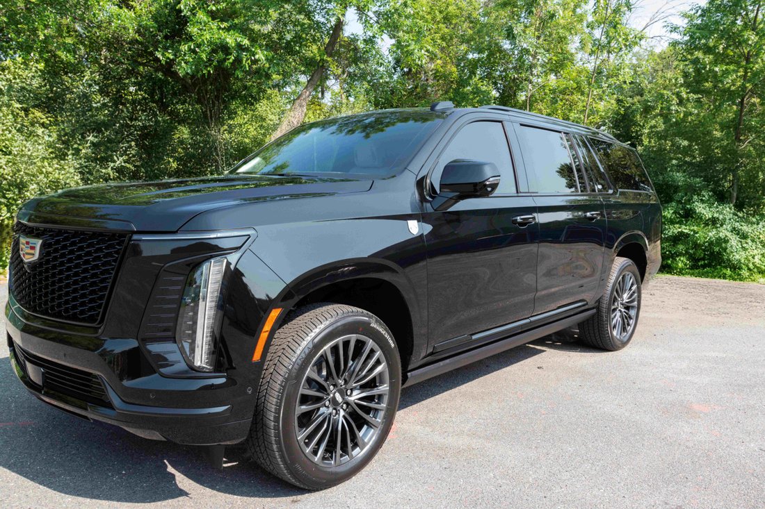 Suv in Mount Laurel Township, New Jersey, United States 2 - 16171839