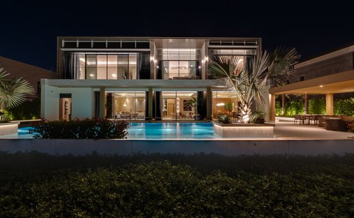 Villa in Dubai, Dubai, United Arab Emirates 1